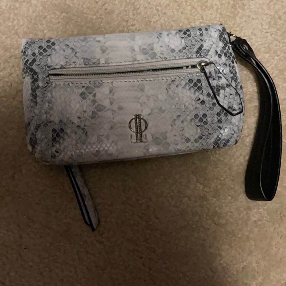 Jennifer Lopez clutch
